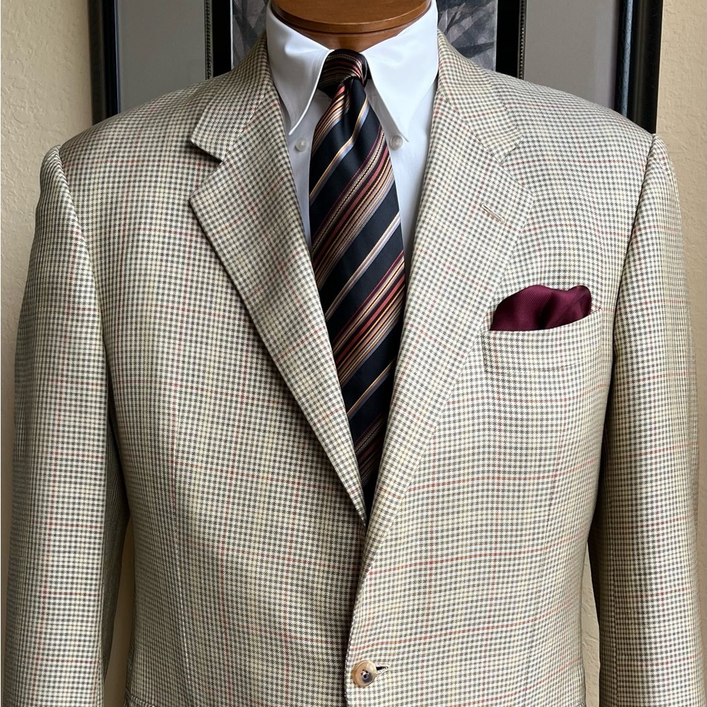 Hickey-Freeman Collection ‘Boardroom’ model Silk and Wool Check Windowpane 42L